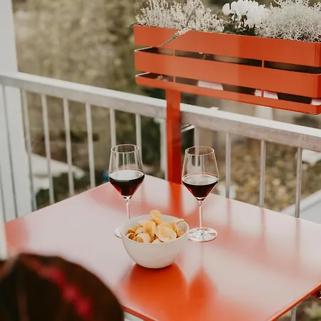 Freytag Im Uni-viertel *