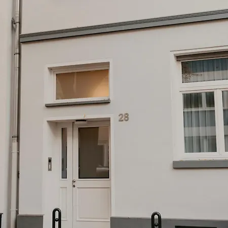 Freytag Im Uni-viertel * 杜伊斯堡
